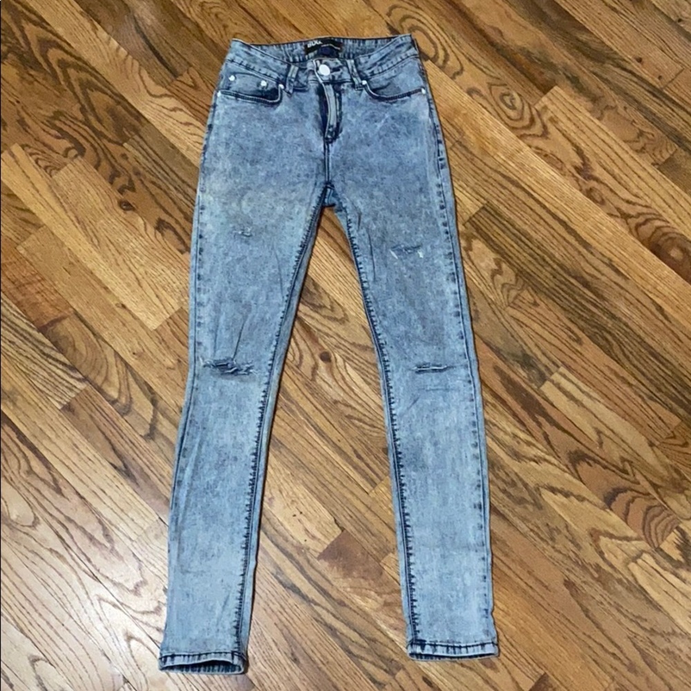 BDG acid wash skinny jeans